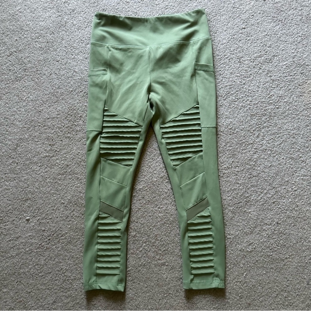 Constantly Varied Gear Green Moto Capris Leggings